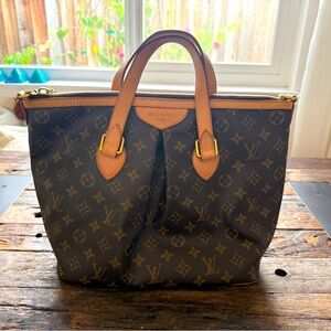 Almost new Louis Vuitton only used couple of times
